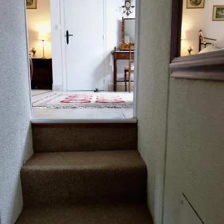 Croix Rompue Besneville