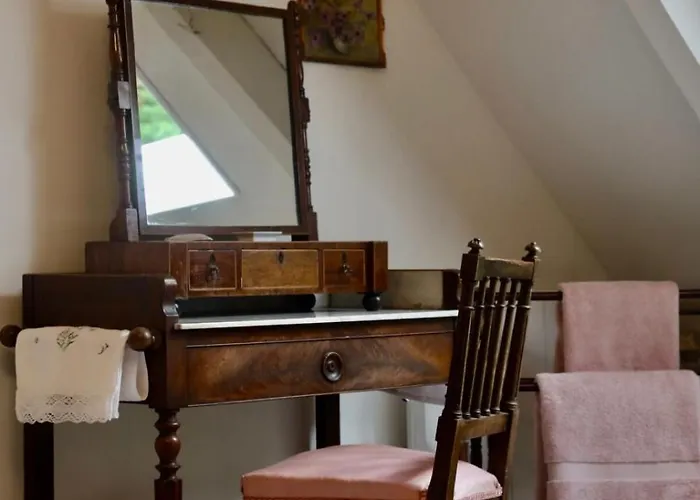 Croix Rompue Feriehus Besneville